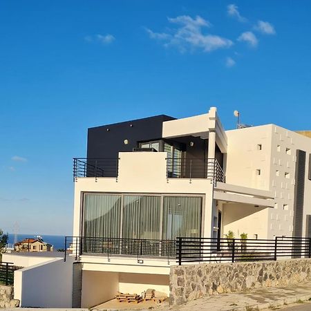 Superior Villa Between The Mountain And The Sea 4+1 Agios Epiktitos Exterior photo