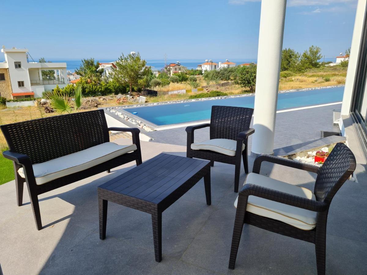 Superior Villa Between The Mountain And The Sea 4+1 Agios Epiktitos Exterior photo